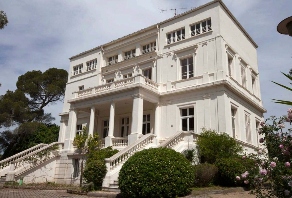 Investissement immobilier locatif à Saint Raphael saint Raphael avec un bâtiment de Prestige
