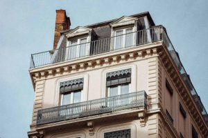 LMNP Lyon dans un immeuble Haussmannien éligible courte durée Airbnb