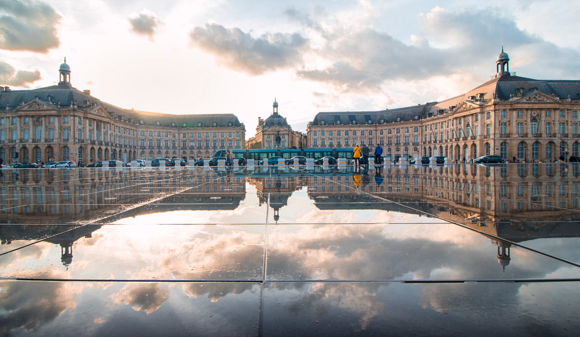 appartement bordeaux miroir d'eau place-min