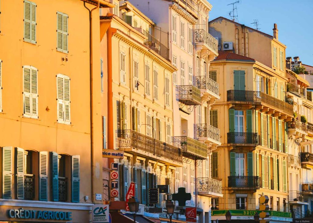 Programme immobilier Cannes pour investir en deficit foncier ou pinel ancien proche du port