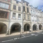 vente immobilière la rochelle façade immeuble ancien à la Rochelle