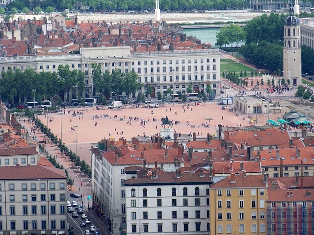 investir autour de lyon-place bellecour à Lyon